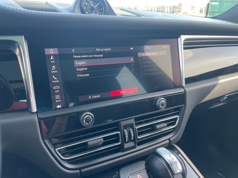 Used 2022 Porsche Macan S w/ Premium Package Plus image 15