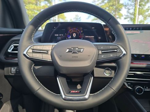 New 2026 Chevrolet Traverse Z71 w/ Driver Confidence Package AWD/4WD image 14