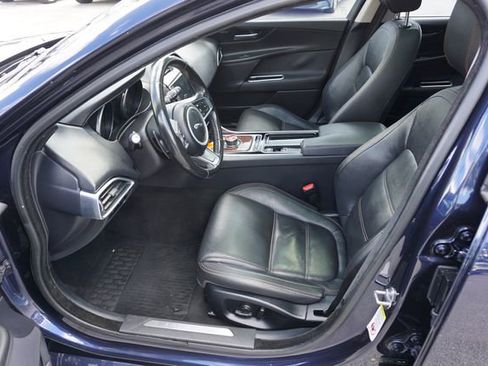 Used 2018 Jaguar XE Prestige image 25