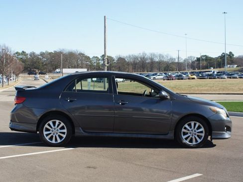 Used 2010 Toyota Corolla S image 13