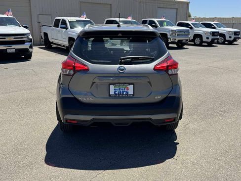 Used 2018 Nissan Kicks SR FWD image 8