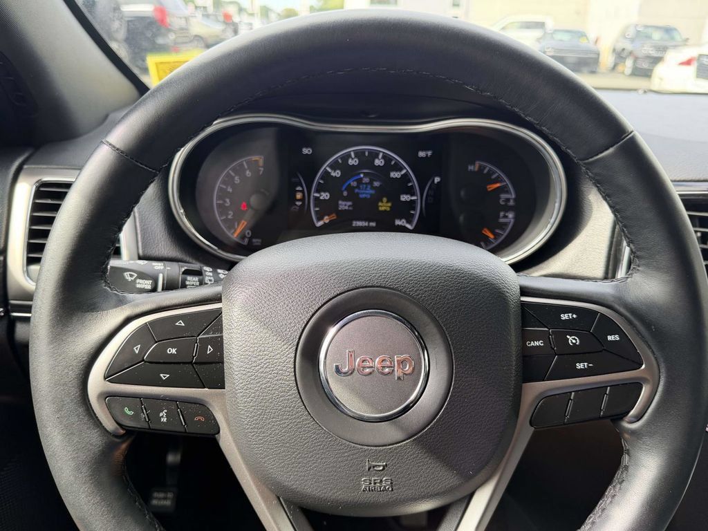 Used 2019 Jeep Grand Cherokee Limited AWD/4WD image 36