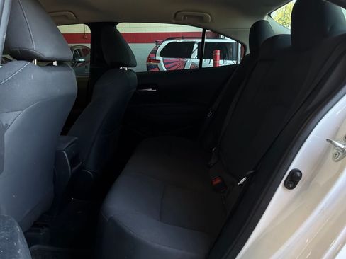 Used 2020 Toyota Corolla LE FWD image 12
