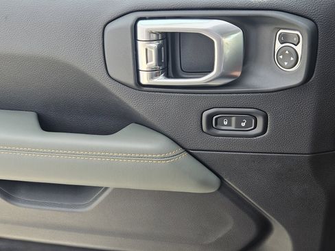 New 2026 Jeep Gladiator Mojave AWD/4WD image 24