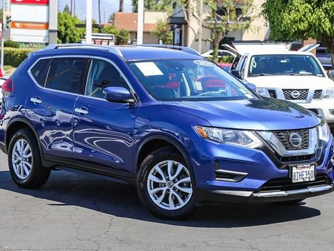 Used 2020 Nissan Rogue FWD image 2