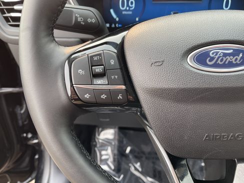 Used 2025 Ford Escape Platinum AWD/4WD image 21