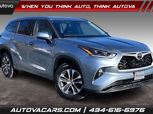Used 2021 Toyota Highlander XLE image 1