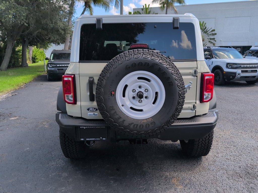 New 2026 Ford Bronco Heritage Edition AWD/4WD image 4