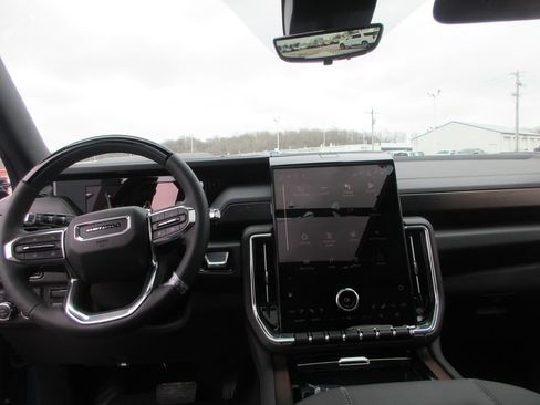 New 2026 GMC Yukon Denali image 17