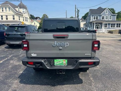 Used 2021 Jeep Gladiator Overland w/ Popular Equipment Package AWD/4WD image 9