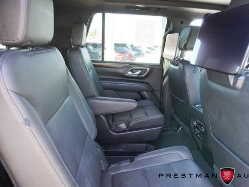Used 2021 Chevrolet Tahoe Z71 w/ Luxury Package AWD/4WD image 47