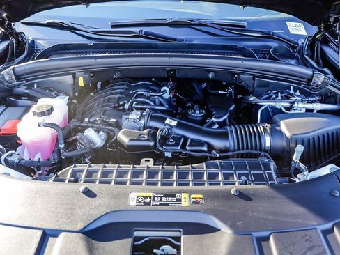 New 2025 Jeep Grand Cherokee L Limited w/ Luxury Tech Group II image 29