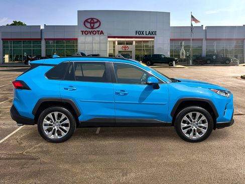 Used 2021 Toyota RAV4 XLE Premium AWD/4WD image 6