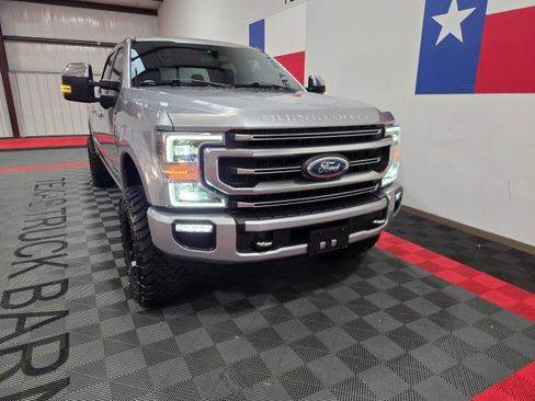 Used 2021 Ford F250 Platinum w/ FX4 Off-Road Package image 23