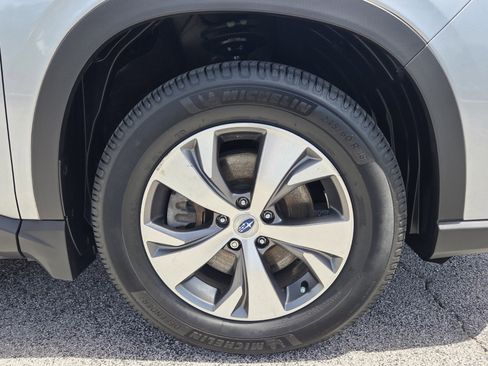 Used 2019 Subaru Ascent Premium w/ Popular Package #2 AWD/4WD image 9