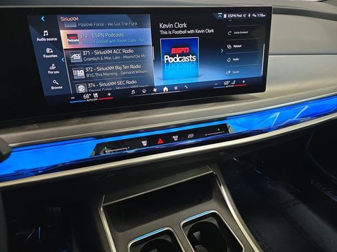 Used 2025 BMW 740i image 23