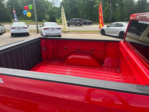 Used 2023 Chevrolet Silverado 1500 LT AWD/4WD image 17