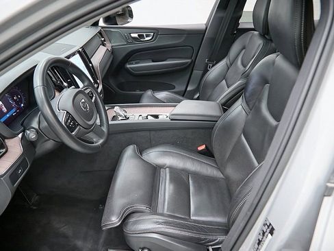 Used 2023 Volvo XC60 B6 Ultimate w/ Protection Package Premier image 13