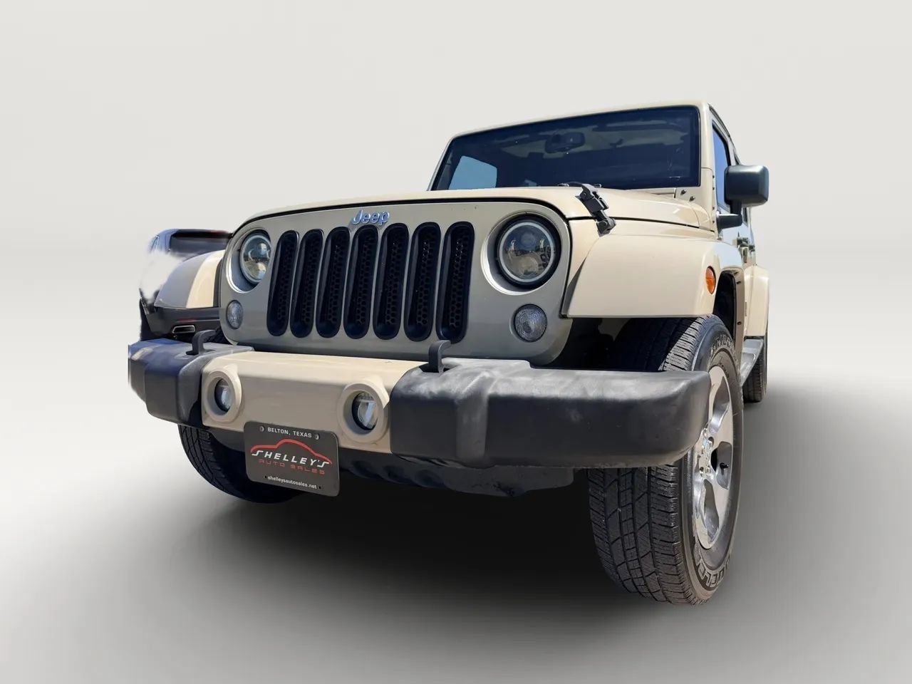 Used 2017 Jeep Wrangler Unlimited Sahara w/ Connectivity Group AWD/4WD image 4