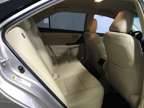 Used 2016 Toyota Camry LE image 16