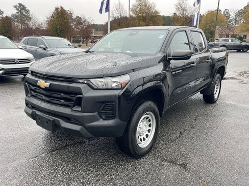 Used 2023 Chevrolet Colorado W/T image 13