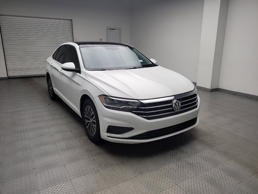 Used 2019 Volkswagen Jetta SE w/ Cold Weather Package FWD image 13