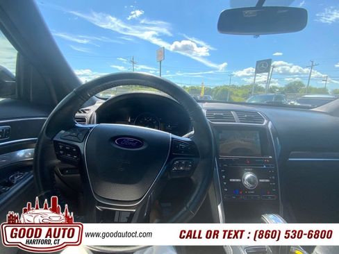 Used 2018 Ford Explorer Limited AWD/4WD image 17