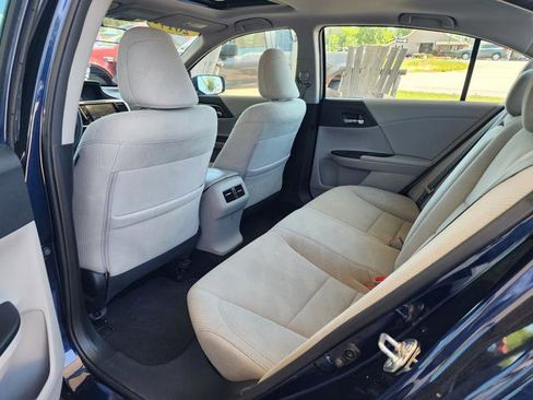 Used 2017 Honda Accord EX image 12