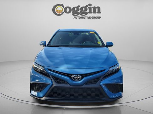 Used 2023 Toyota Camry SE FWD image 9