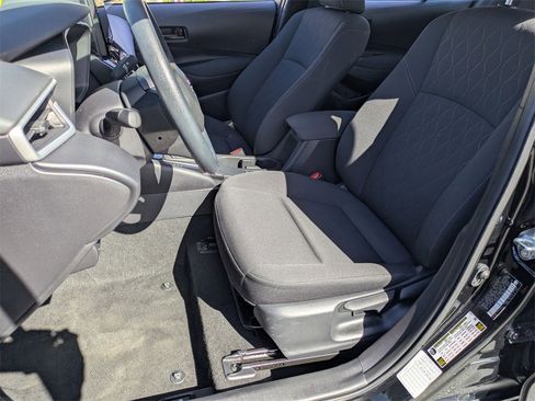 Used 2025 Toyota Corolla LE image 14