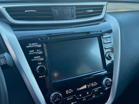 Used 2017 Nissan Murano SV FWD image 12
