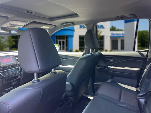 Used 2023 Honda Ridgeline Black Edition image 28