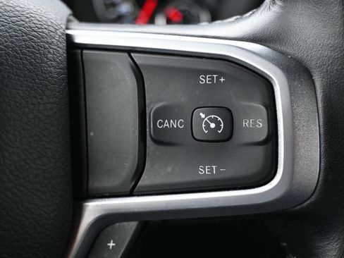 Used 2024 RAM 2500 Big Horn AWD/4WD image 12