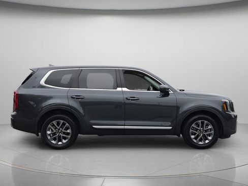 Used 2023 Kia Telluride LX FWD image 8