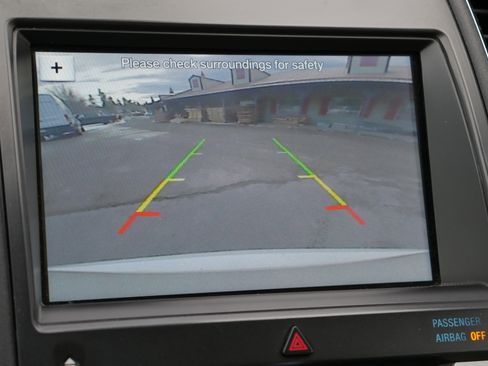 Used 2017 Ford Taurus Limited image 13