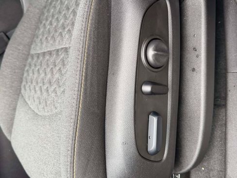 Certified 2024 Chevrolet Equinox LT FWD image 14