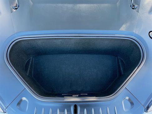 Used 2022 Tesla Model S image 30