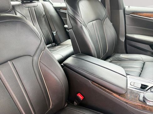 Used 2019 BMW 540i xDrive w/ M Sport Package AWD/4WD image 24