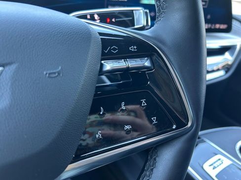 Used 2023 Cadillac Lyriq 2WD image 26