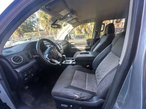 Used 2017 Toyota Tundra SR5 w/ SR5 Upgrade Package image 7