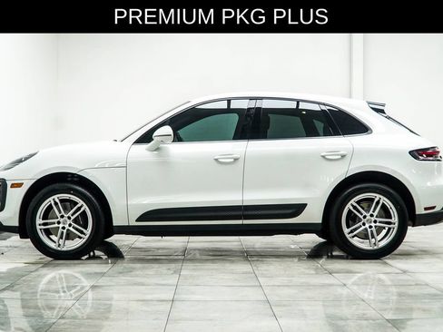 Used 2023 Porsche Macan AWD/4WD image 12