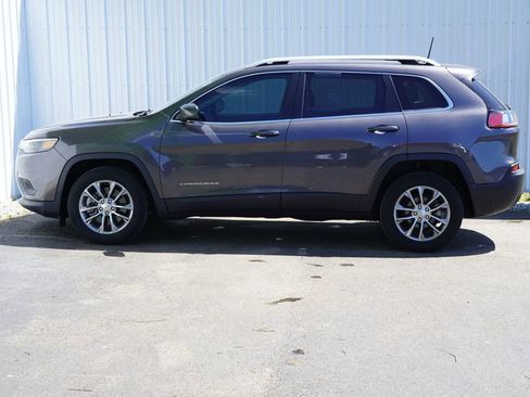 Used 2020 Jeep Cherokee Latitude Plus w/ Comfort/Convenience Group FWD image 3