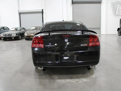 Used 2006 Dodge Charger SRT8 w/ SRT Option Group III image 17