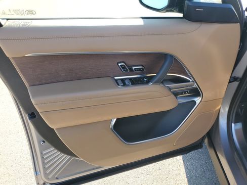 Used 2023 Land Rover Range Rover SE AWD/4WD image 8