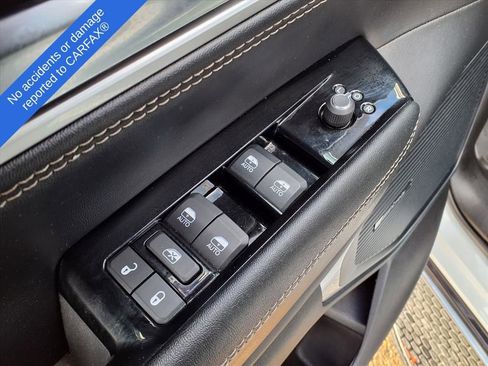 Used 2024 Jeep Wagoneer Series II w/ Flexible Seating Group image 16