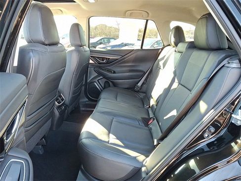 Used 2025 Subaru Outback Limited image 10