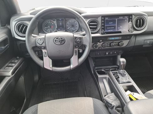 Used 2021 Toyota Tacoma TRD Off-Road AWD/4WD image 15