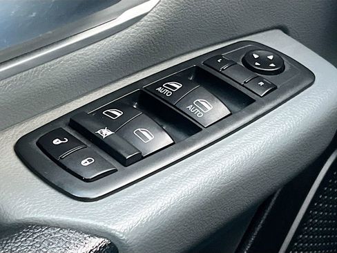 Used 2021 RAM 1500 Big Horn image 17