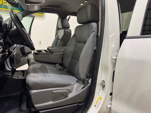 Used 2019 Chevrolet Silverado 2500 W/T AWD/4WD image 12