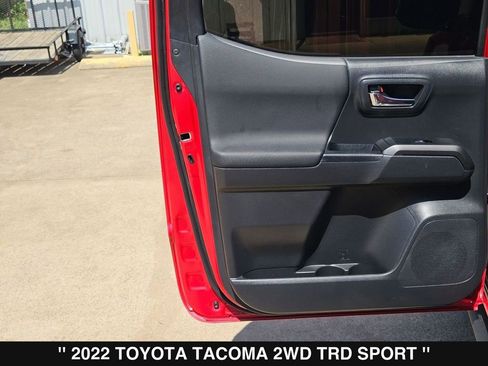 Used 2022 Toyota Tacoma TRD Sport w/ Technology Package RWD image 18